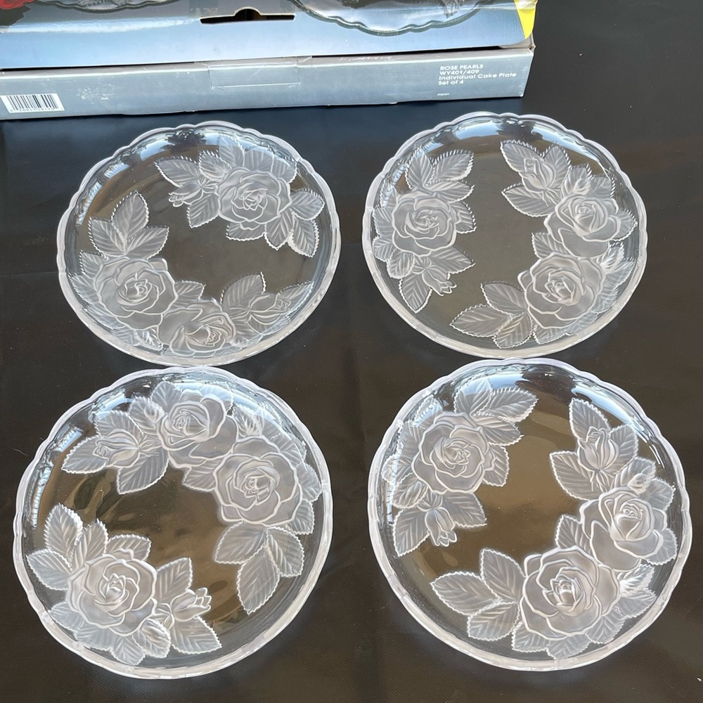 SALE - Elegant Clear Glass Rose Plates Set